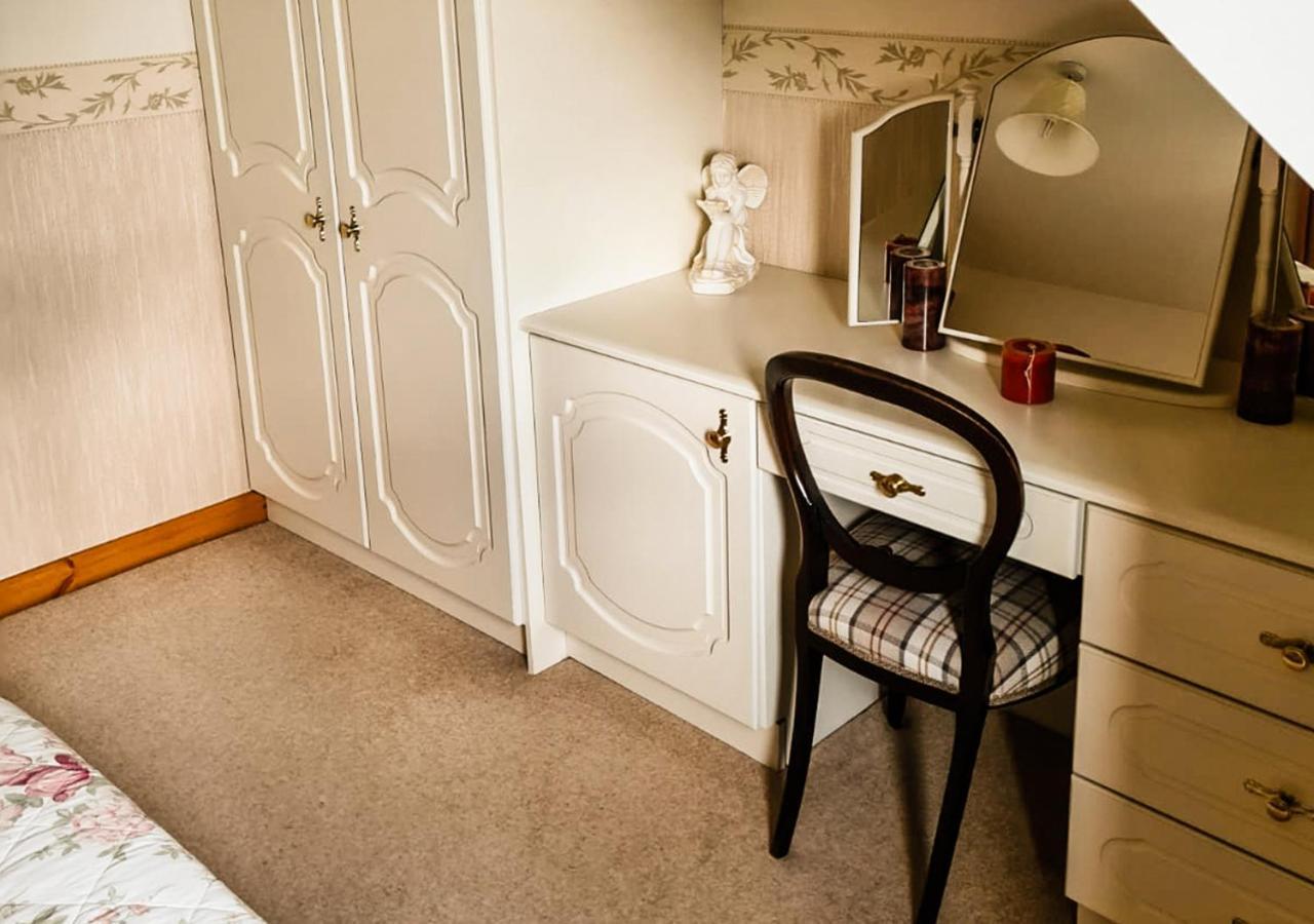 Moat Holiday Rental Lisnaskea Экстерьер фото