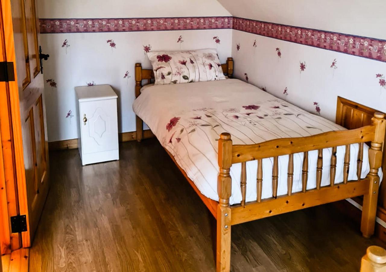 Moat Holiday Rental Lisnaskea Экстерьер фото