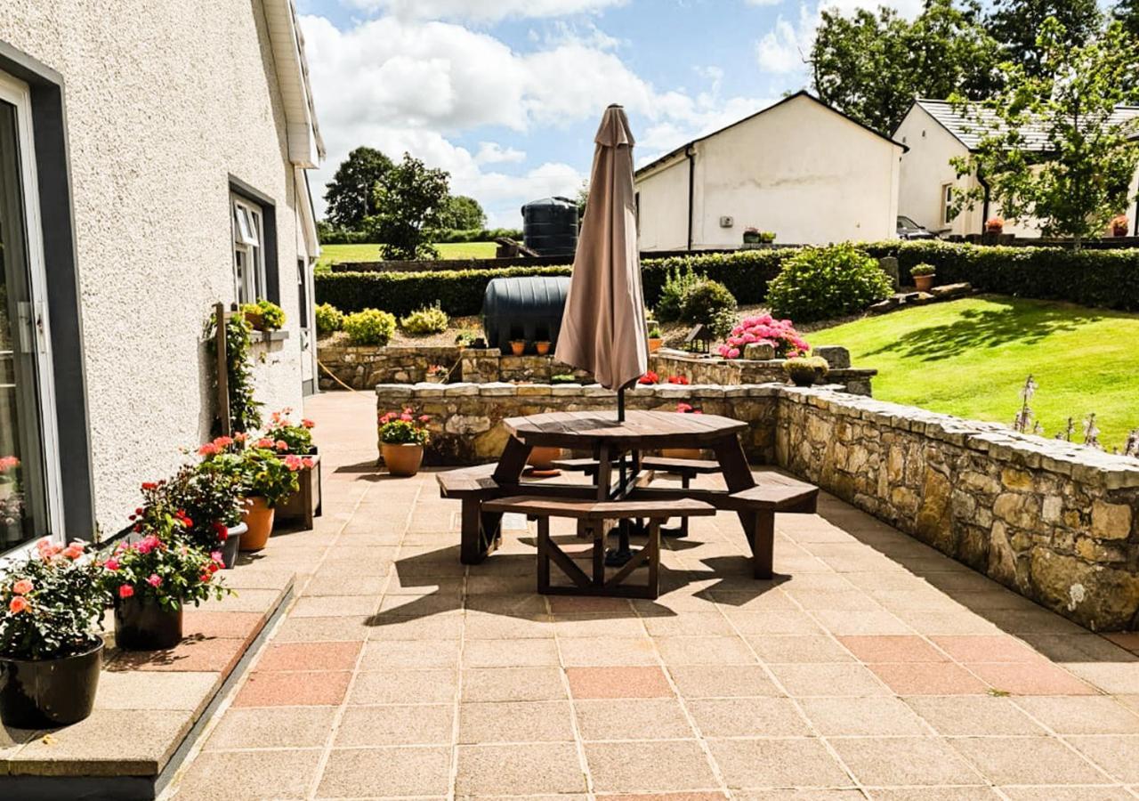 Moat Holiday Rental Lisnaskea Экстерьер фото