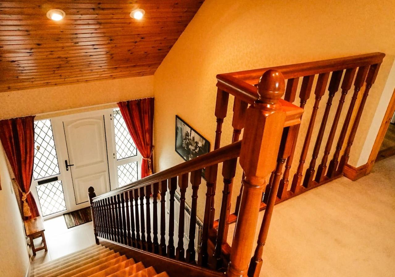 Moat Holiday Rental Lisnaskea Экстерьер фото